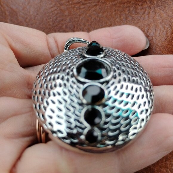 Stunning Pendant Silver Tone Base with Black Gradual Faceted Crystals on Top ~2' - Picture 7 of 9